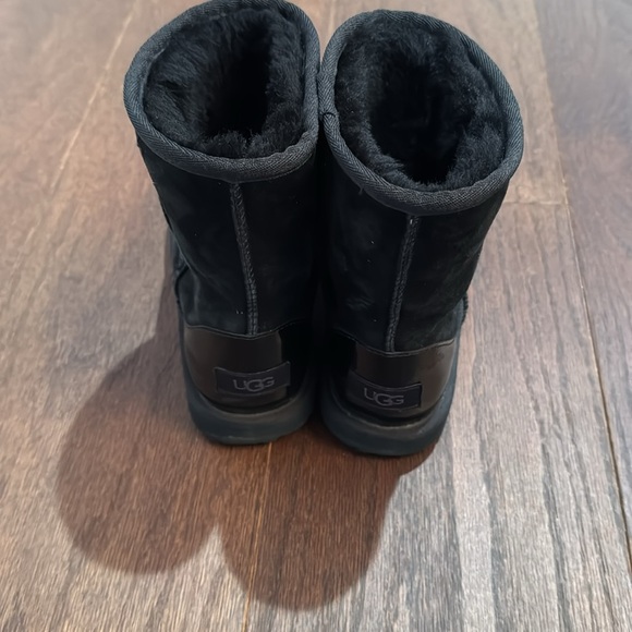 UGG Classic Black Boots Size 4 - Picture 4 of 6